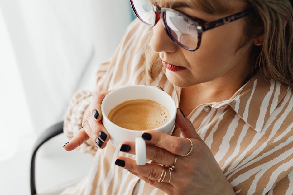 Insulated Coffee Flasks vs. Regular Mugs: What’s the Best Choice for Your Morning Routine?